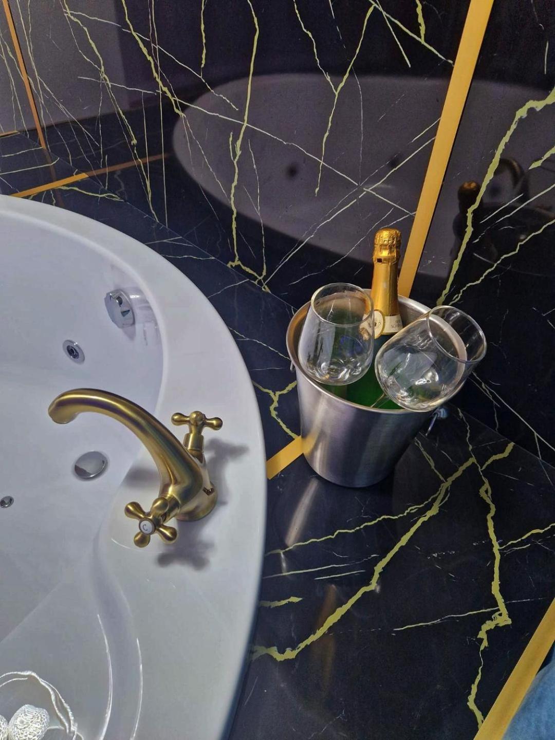 Afi Discret Jacuzzi Apartamento Bucareste Exterior foto